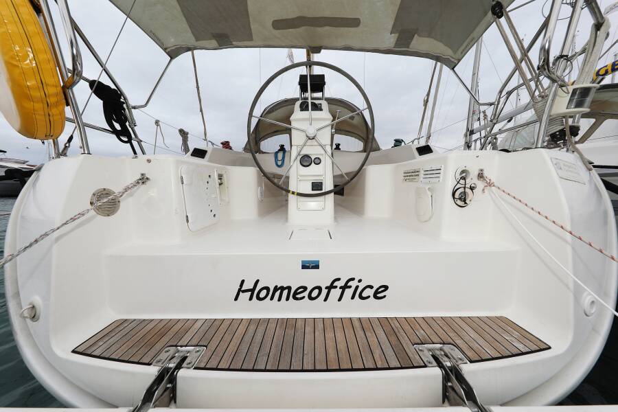 Bavaria Cruiser 33  | Homeoffice