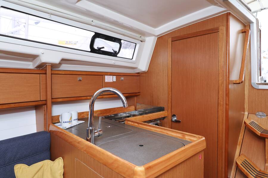 Bavaria Cruiser 33  | Homeoffice