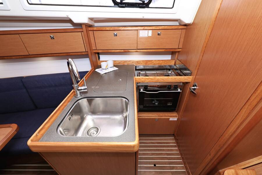 Bavaria Cruiser 33  | Homeoffice