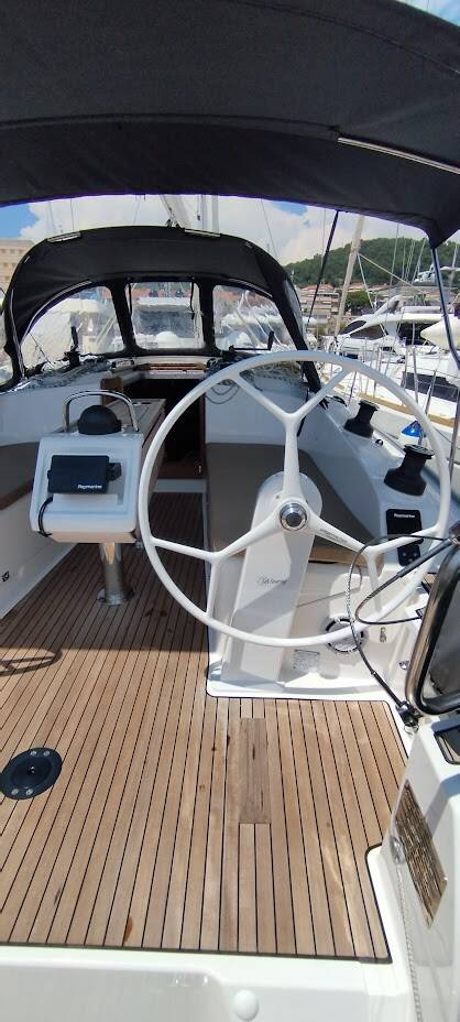 Bavaria Cruiser 37  | Mia