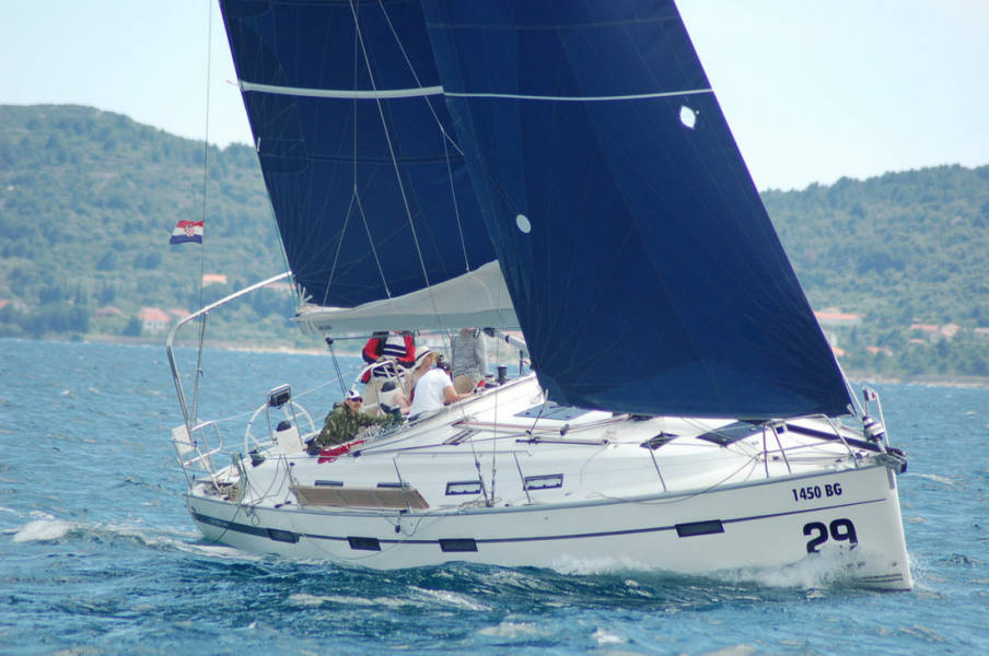 bavaria 52 yacht