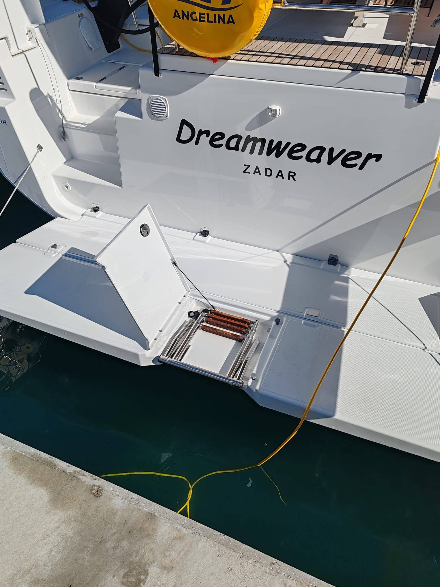 Dufour 530  | Dreamweaver