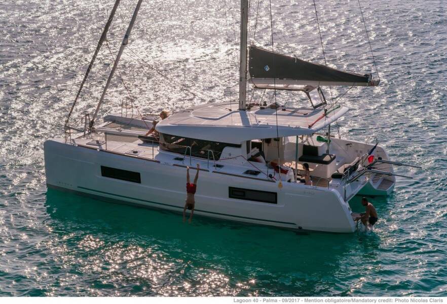 Lagoon 40  | Moxy